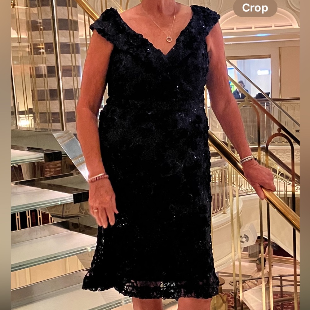 Navy, evening dress. Off the shoulders, beautiful and comfortable!